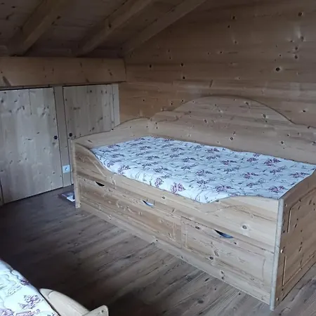 Chalet Crostet Du Poele