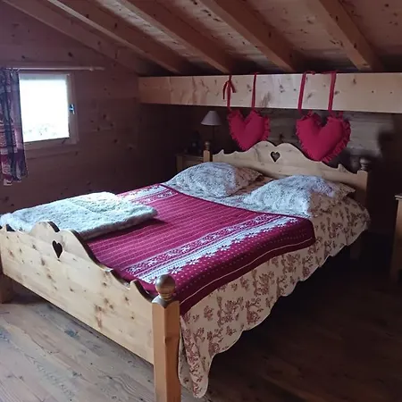 Crostet Du Poele Hauteluce